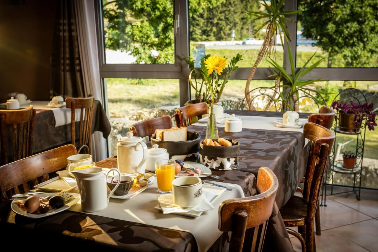 Hotel Restaurant De La Poste Et La Grange Detente, Espace Bien-Etre Châteauneuf-de-Randon Exterior foto