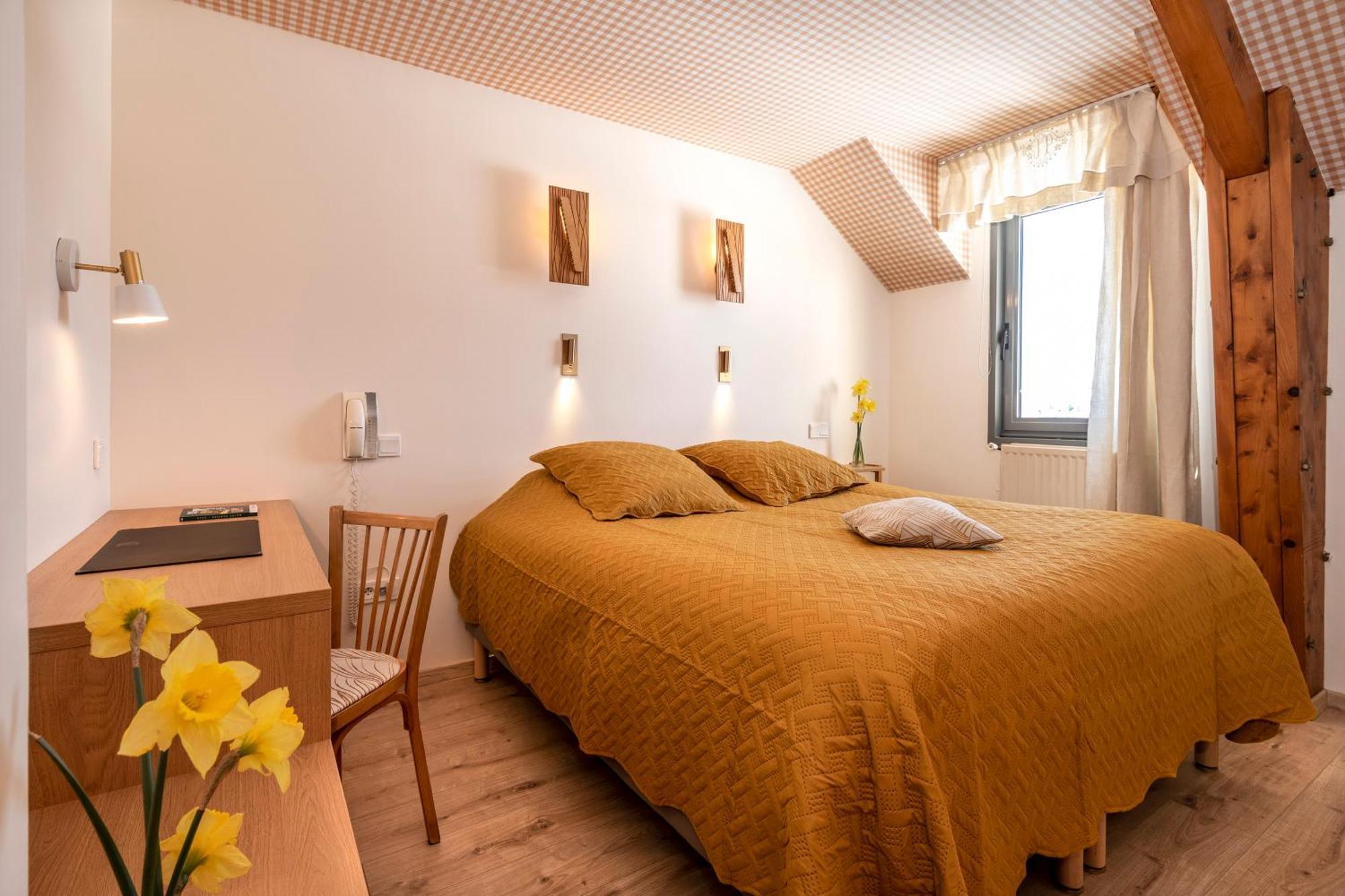 Hotel Restaurant De La Poste Et La Grange Detente, Espace Bien-Etre Châteauneuf-de-Randon Zimmer foto