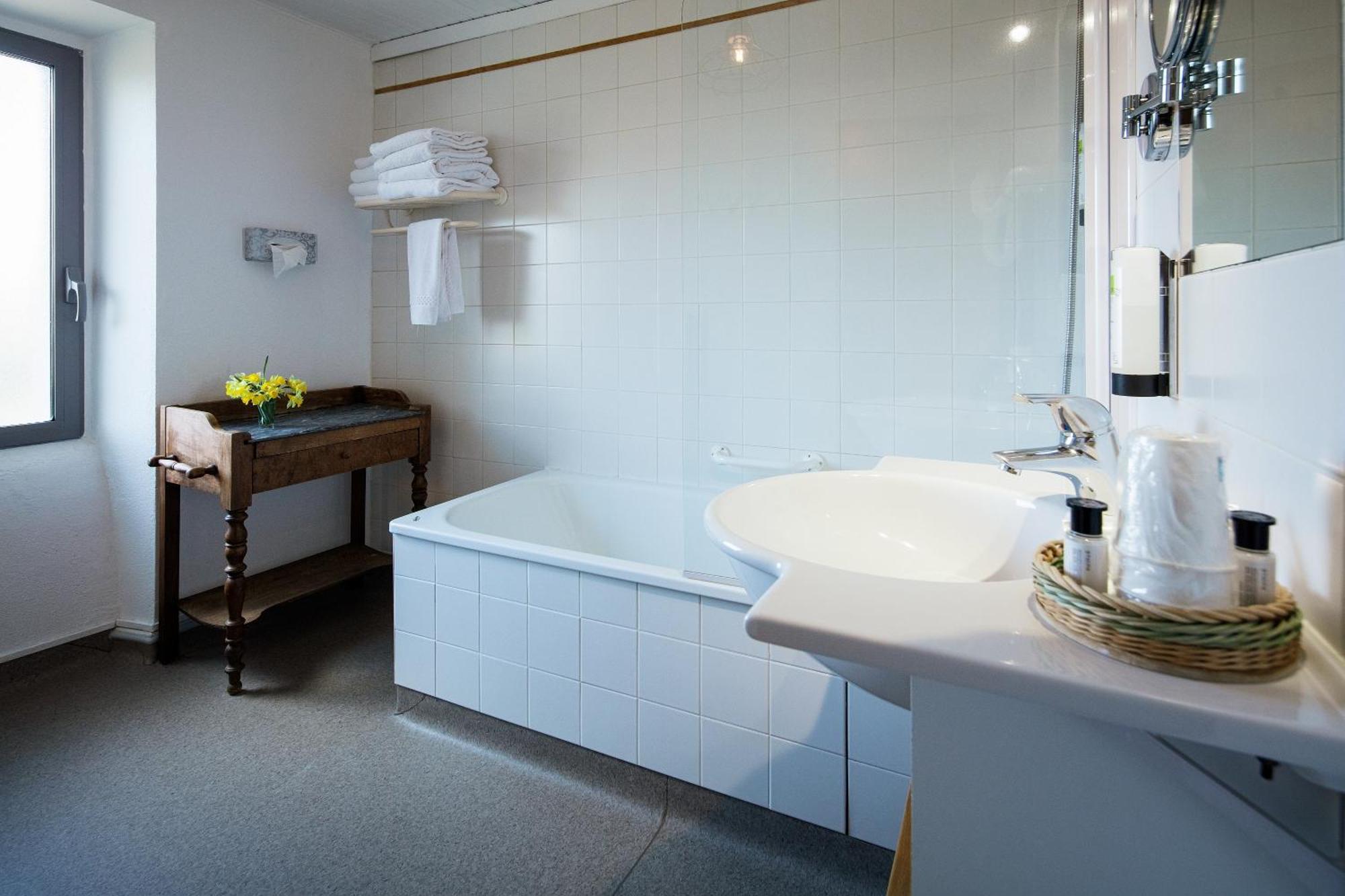 Hotel Restaurant De La Poste Et La Grange Detente, Espace Bien-Etre Châteauneuf-de-Randon Zimmer foto