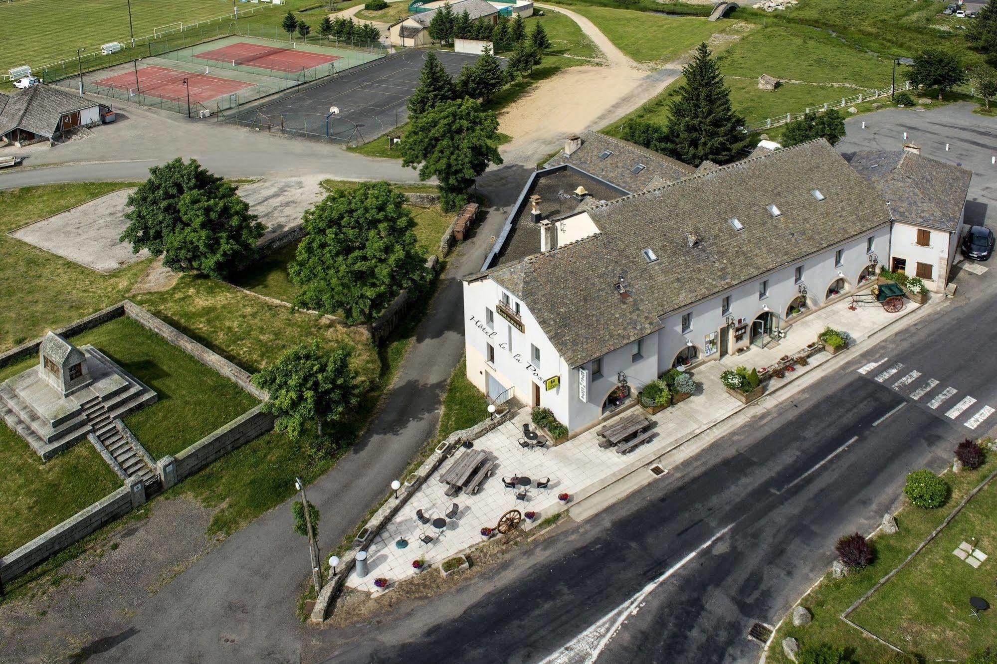 Hotel Restaurant De La Poste Et La Grange Detente, Espace Bien-Etre Châteauneuf-de-Randon Exterior foto