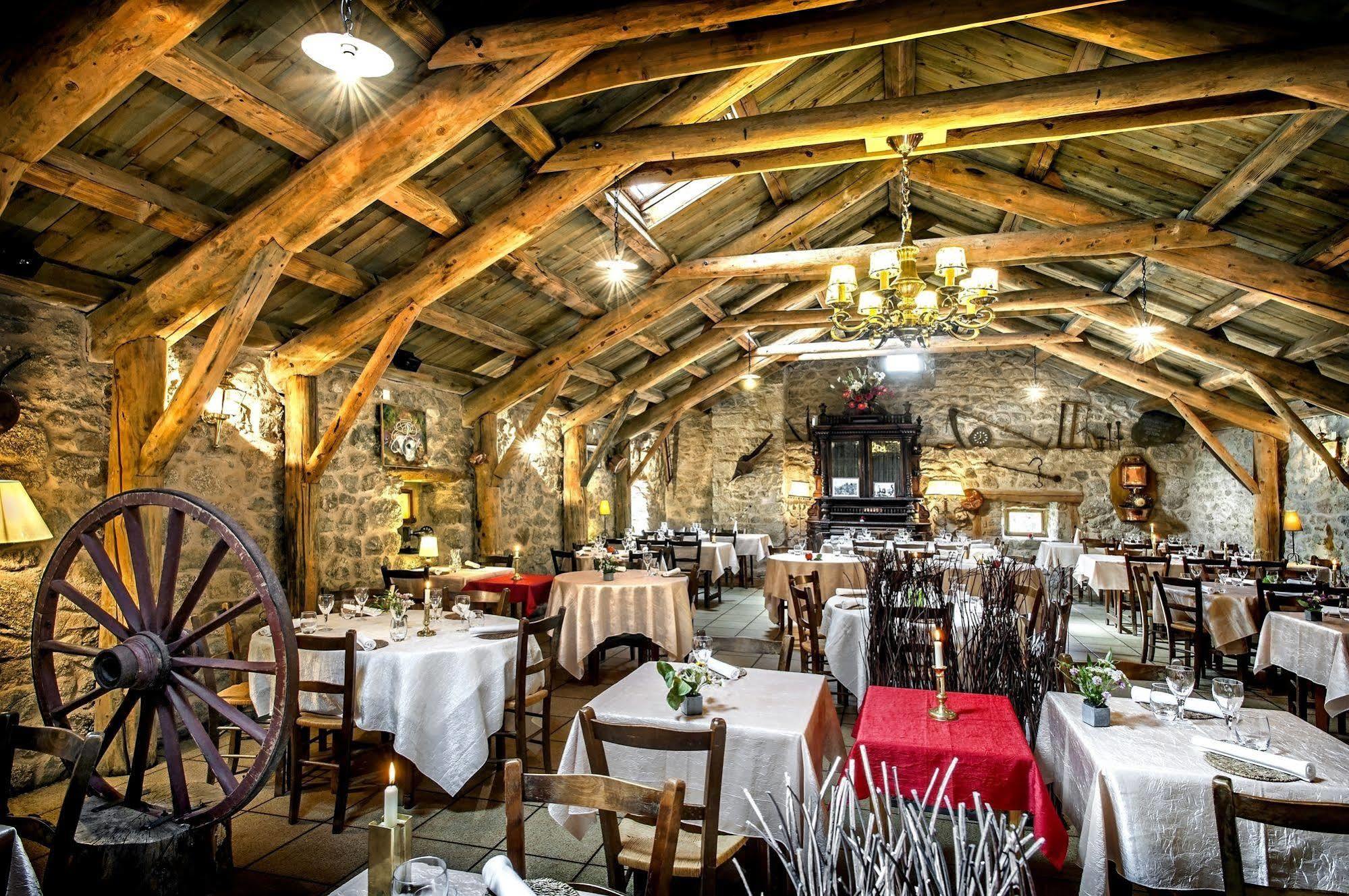 Hotel Restaurant De La Poste Et La Grange Detente, Espace Bien-Etre Châteauneuf-de-Randon Exterior foto